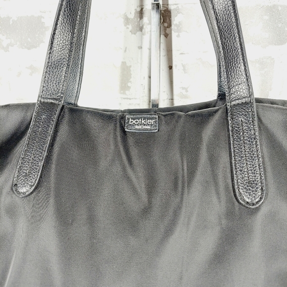 Botkier Vinyl Tote Black  Carryall Zip Top Big Travel Shoulder Bag 0771 - Picture 3 of 16